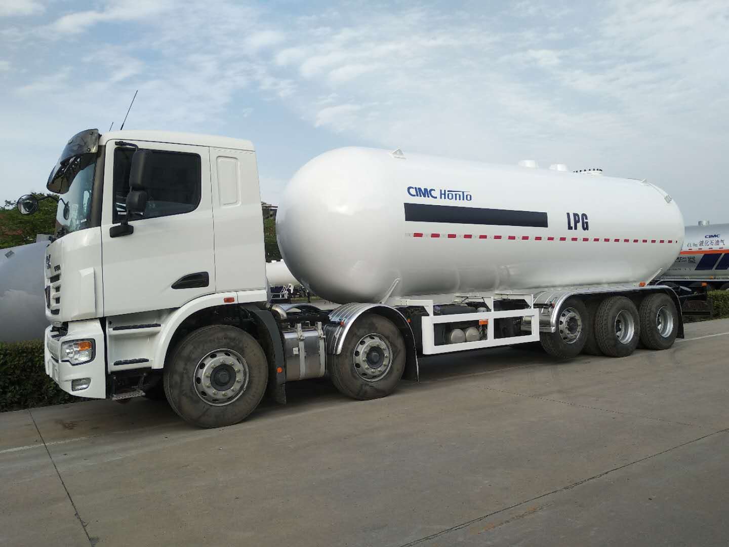 35CBM LPG Road Tanker with C&C Chassis Exported to Vietnam（LPG Vehicle）